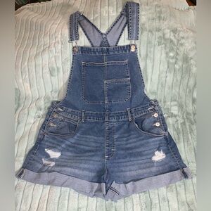 Juniors distressed denim overall shorts, size 19 xxl